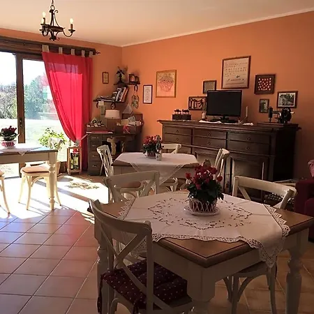 ベッド・アンド・ブレックファスト La Casa Della Nonna